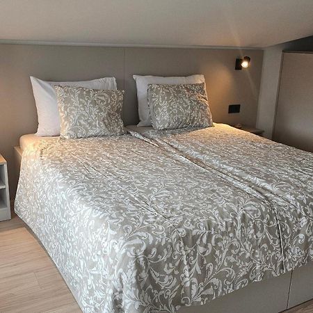 Richi Rooms & App Funtana Eksteriør bilde